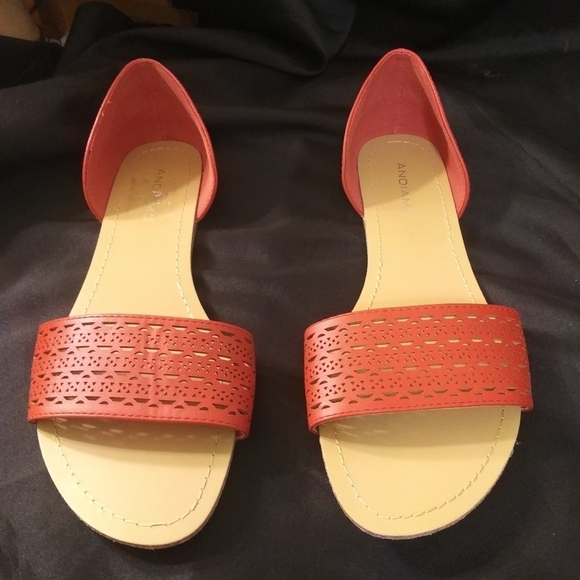 Andiamo Red Sandals - Picture 1 of 5